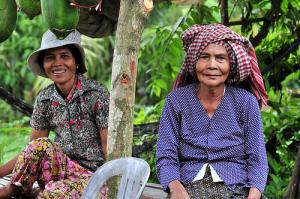 Not all women are equally vulnerable to climate change. Age, access to resources, networks are all factors influencing climate change vulnerability. Photo: N. Palmer (CIAT)