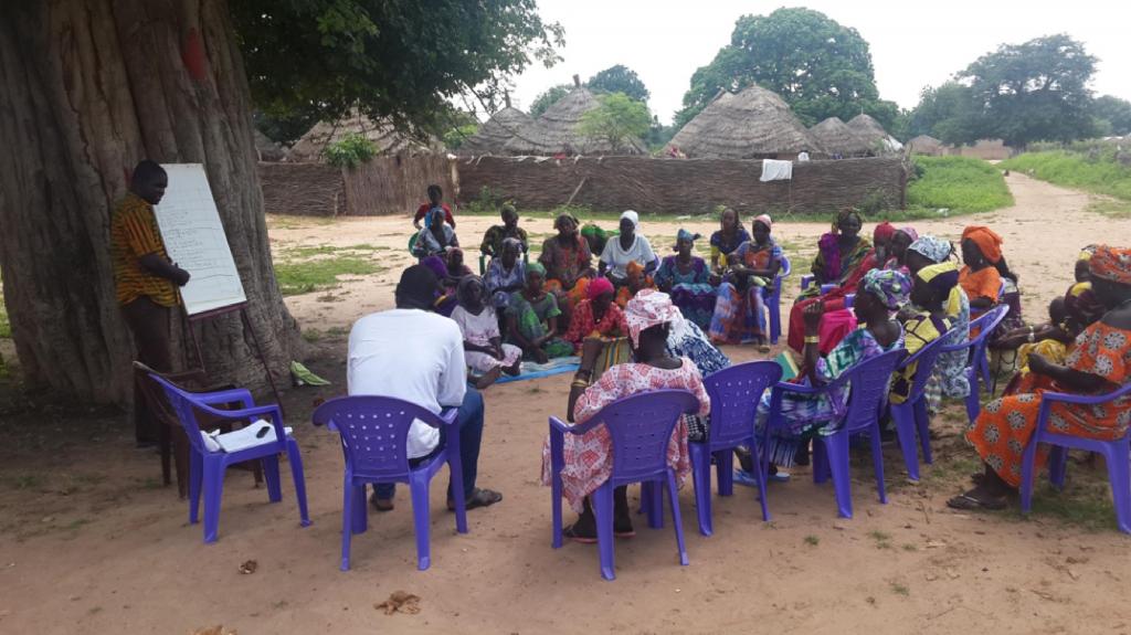 A focus group discussion on use of weather and climate information among women in Kaffrine, Senegal.